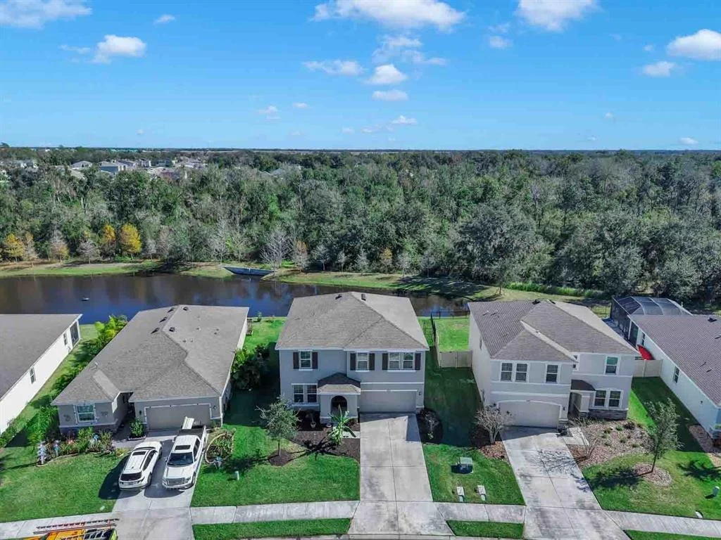 Photo of 16454 WOODSIDE GLEN