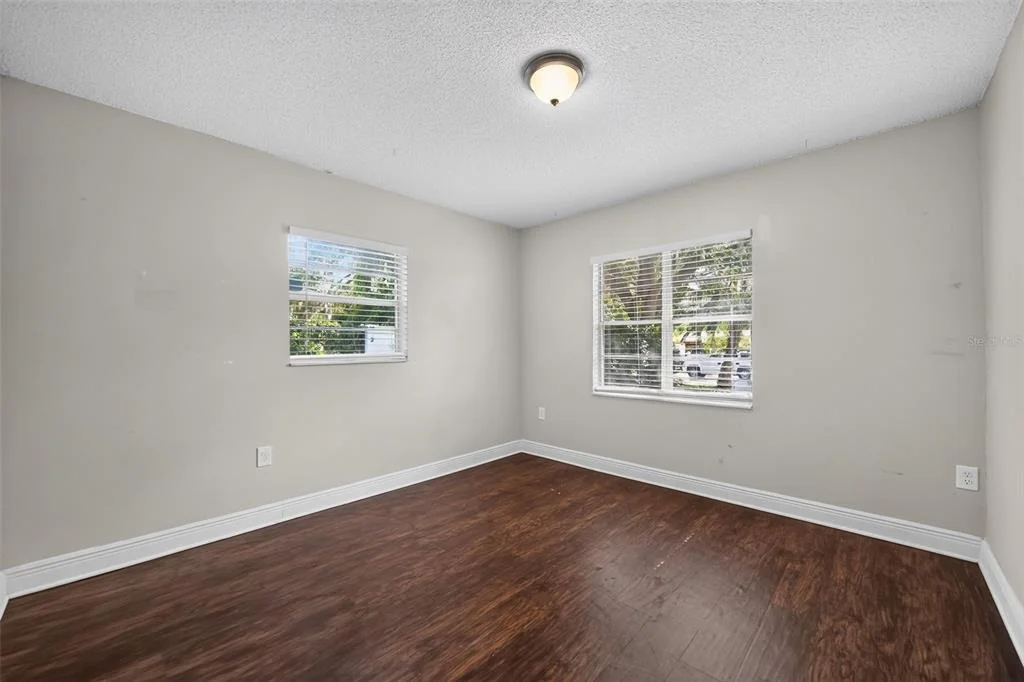 Photo of 351 STARLING ROAD