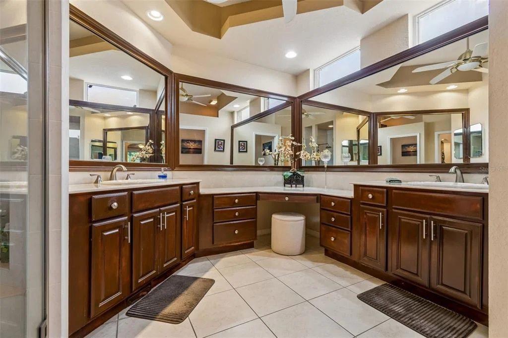 Photo of 566 PLANTERS MANOR WAY