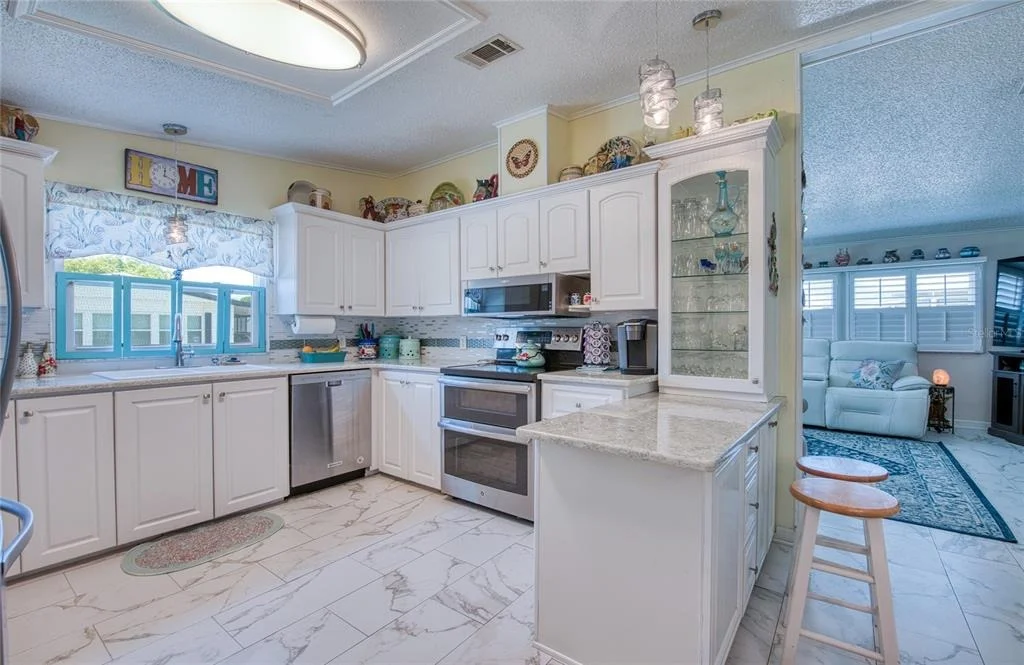 Photo of 214 DOLPHIN DRIVE N