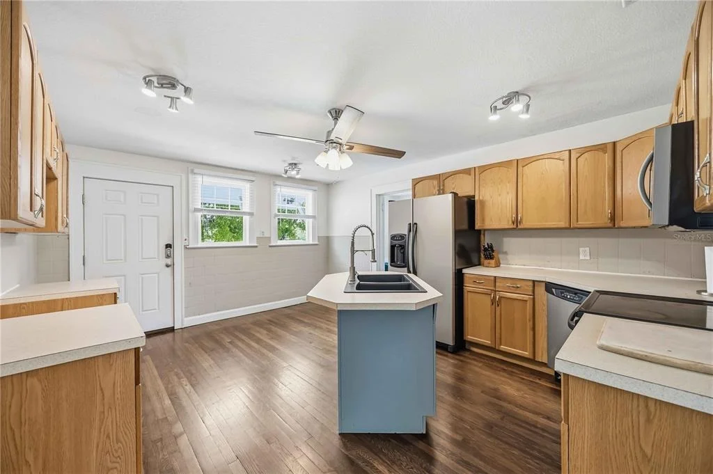 Photo of 815 SOLONA LOOP