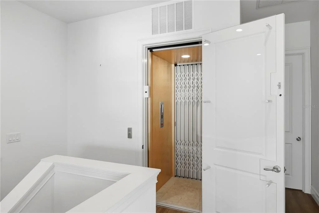 Photo of 2139 PALM TREE DRIVE