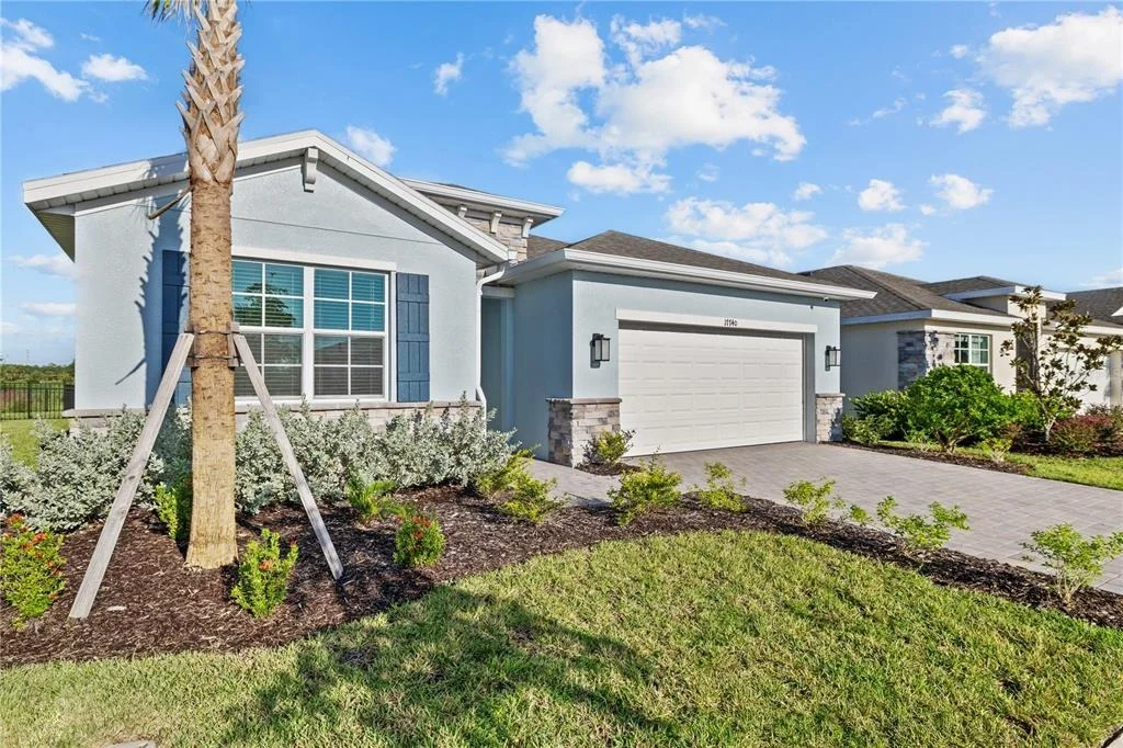 Photo of 17740 SHADE TREE LOOP