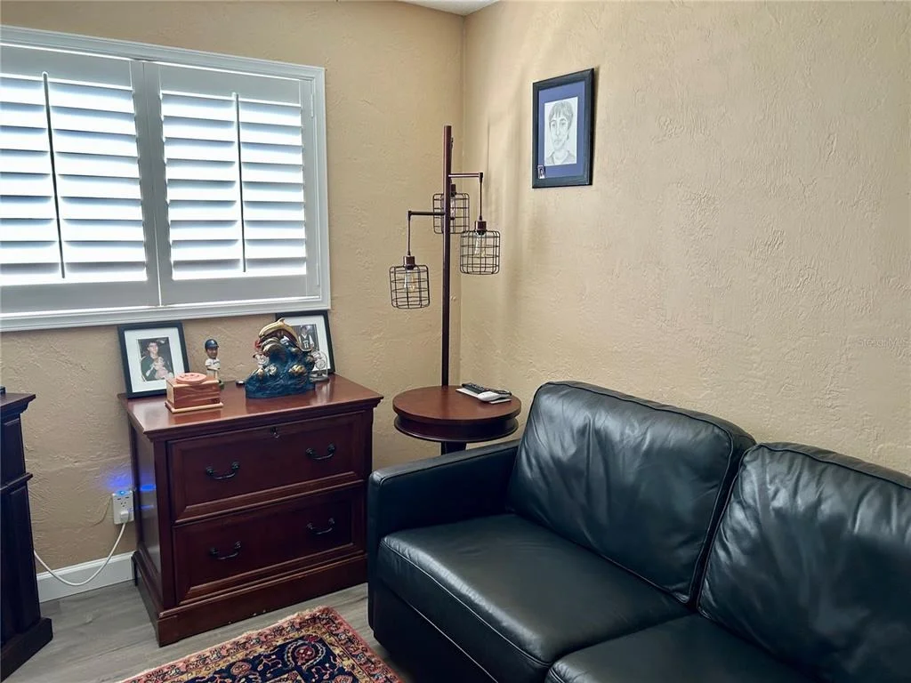 Photo of 1638 PARADISE LANE
