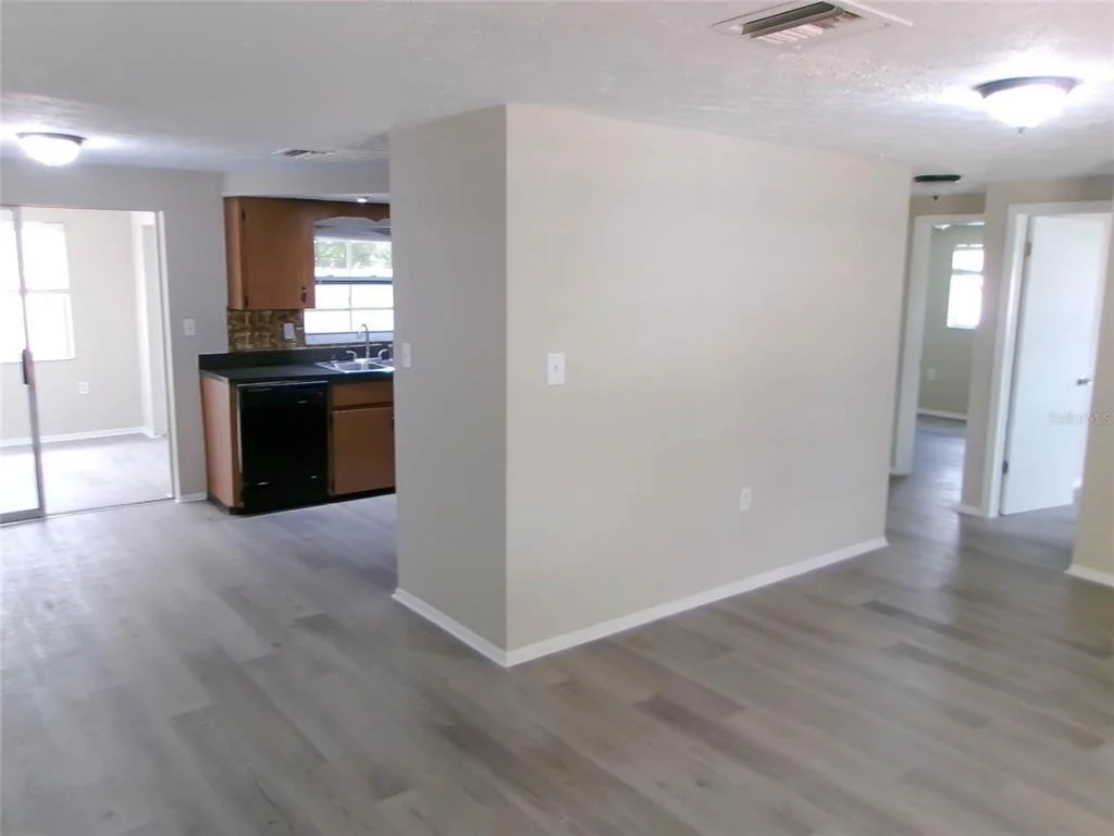 Photo of 1421 NORMANDY BOULEVARD