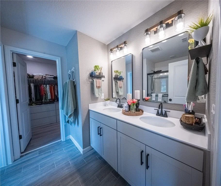 Photo of 4210 SOUTHERN VISTA LOOP
