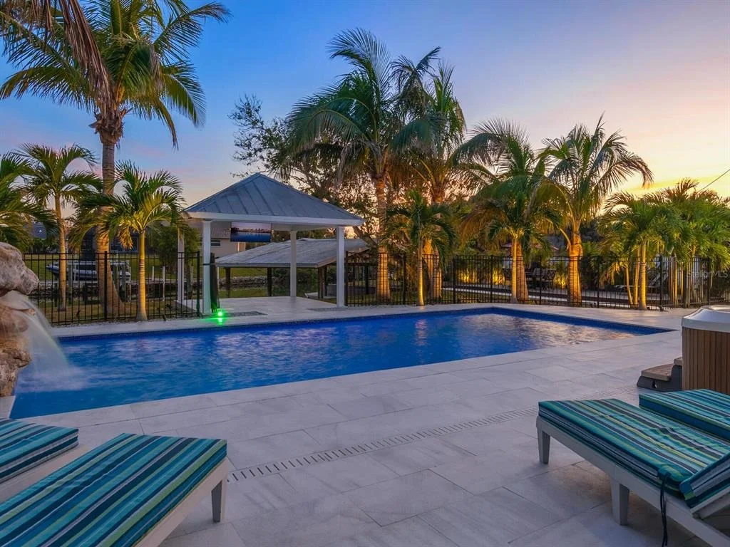 Photo of 221 LYCHEE ROAD