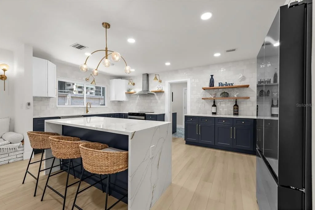 Photo of 730 BAY ESPLANADE