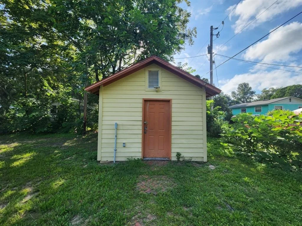 Photo of 2861 SE 18TH AVENUE