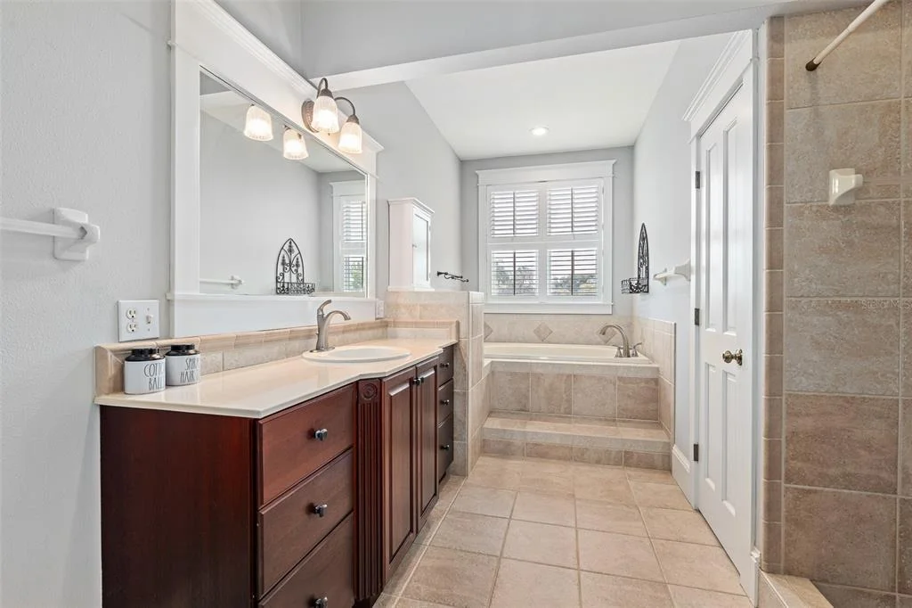 Photo of 2 HICKORY LANE