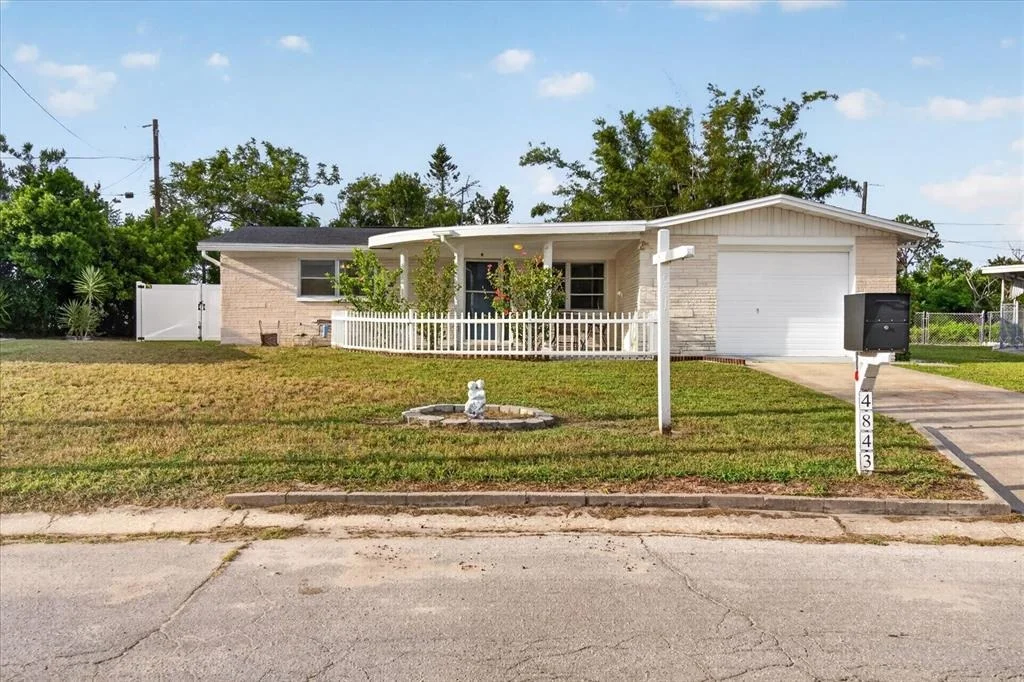 Photo of 4843 CALAIS DRIVE