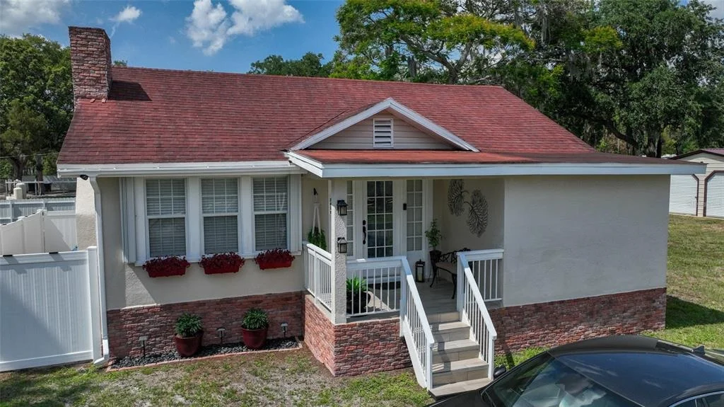 Photo of 3839 REDDITT ROAD