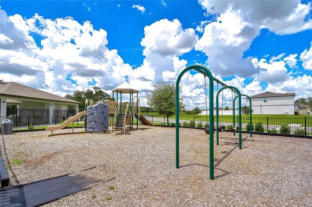 Photo of 35651 BUTTONWEED TRAIL
