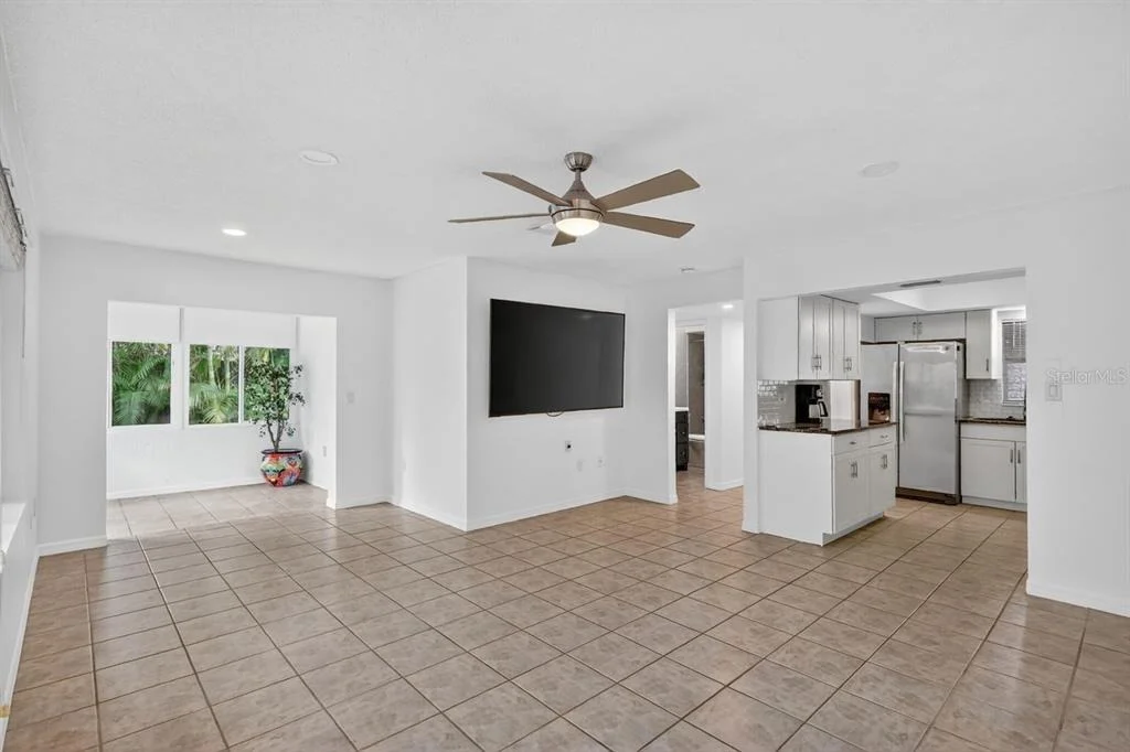 Photo of 1884 SOUTHPOINTE DRIVE