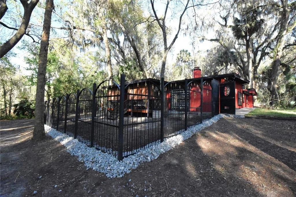 Photo of 1302 SE WACAHOOTA ROAD