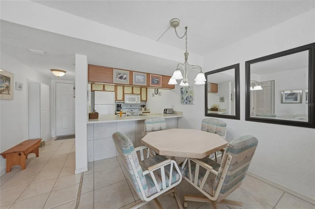 Photo of Unit L2 at 4000 OAKVIEW DRIVE