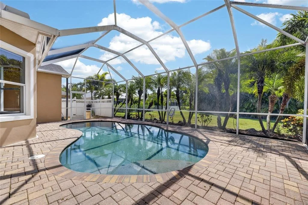 Photo of 824 ISLEBAY DRIVE
