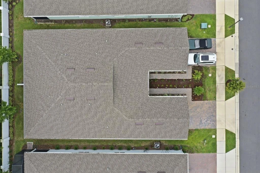 Photo of 13640 SPLASHING ISLA DRIVE
