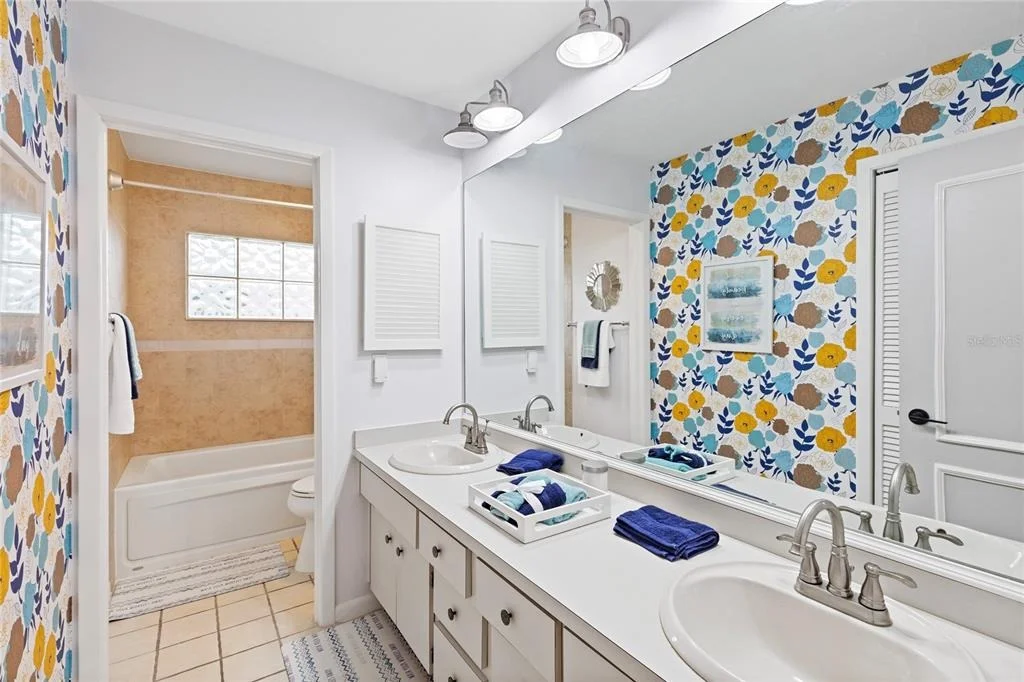Photo of 10 ARBOR LANE