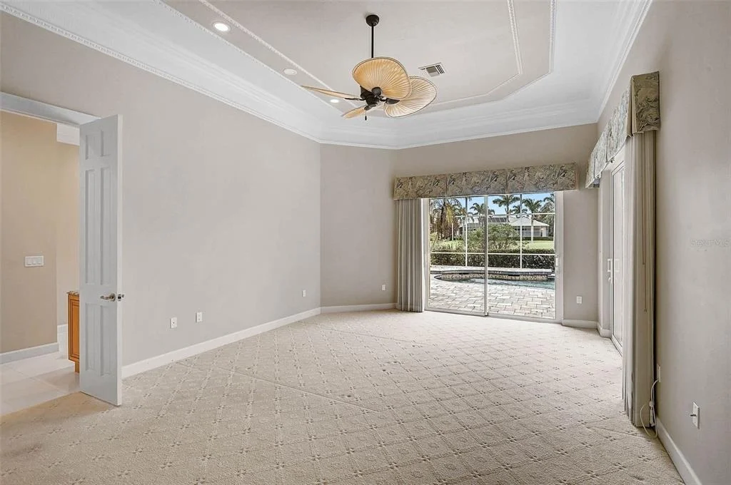 Photo of 852 MACEWEN DRIVE