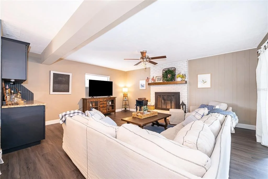 Photo of 2464 HUNTERFIELD ROAD