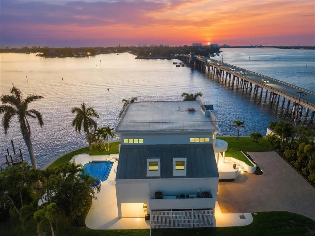 Photo of 1400 SIESTA DRIVE