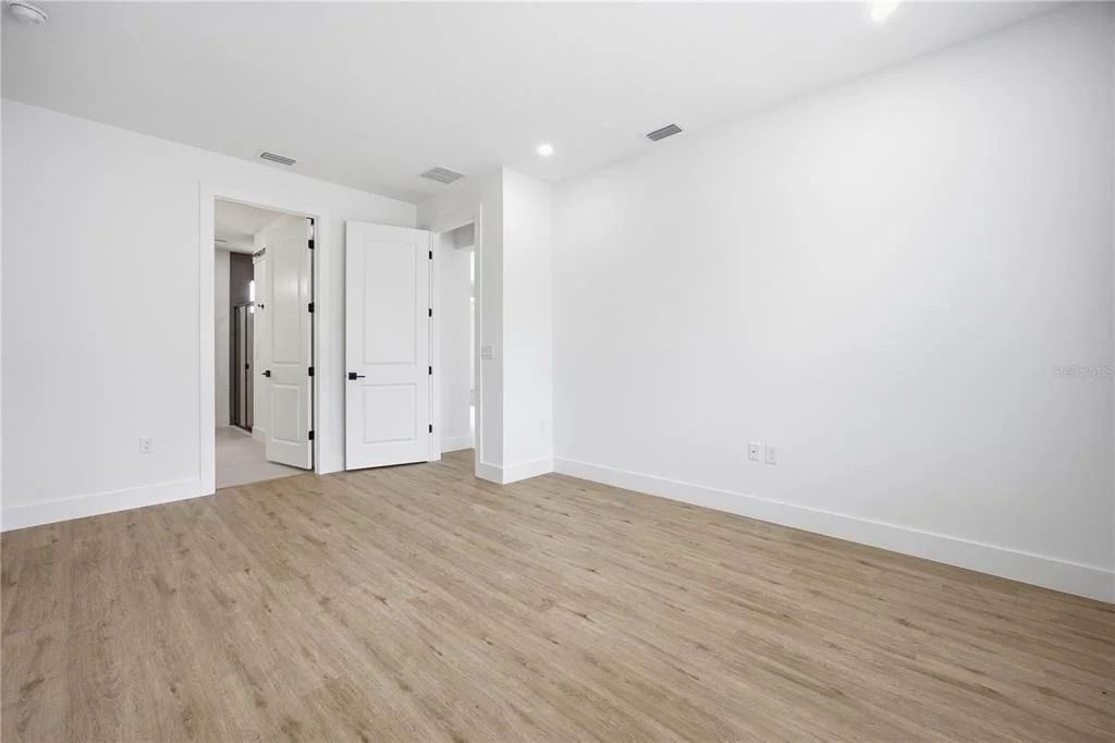 Photo of 1 OAK TRAIL