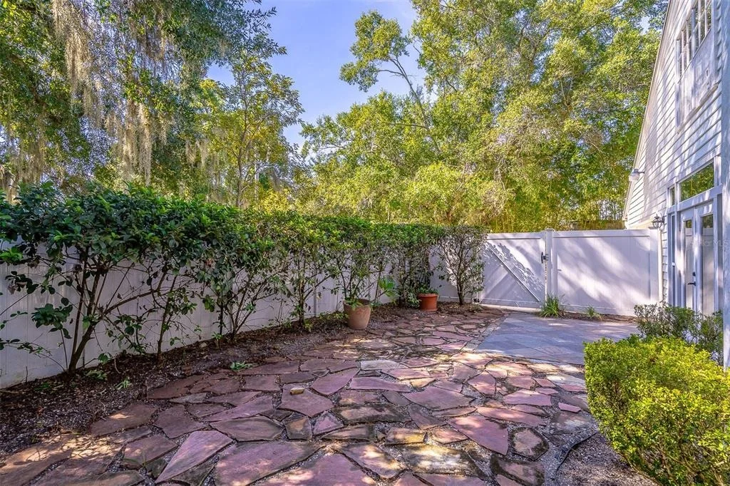Photo of 472 MAYFAIR CIRCLE