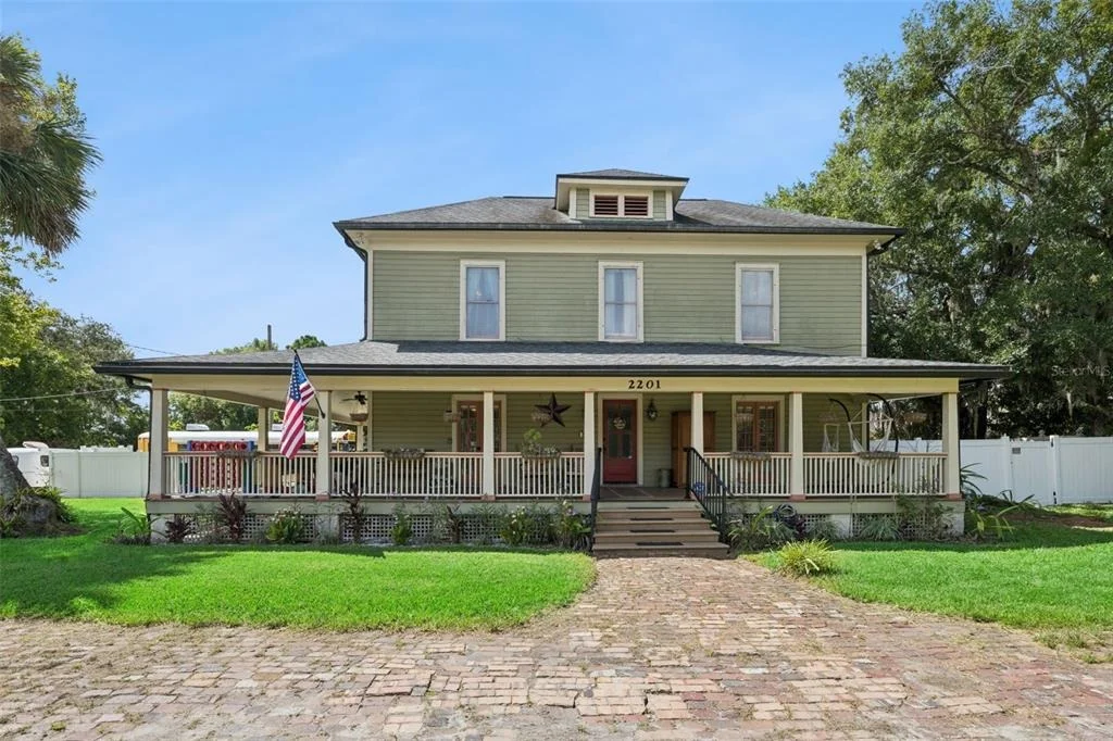 Photo of 2201 CELERY AVENUE
