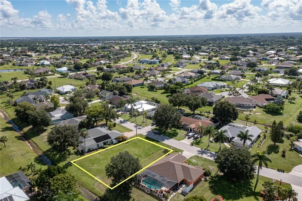 Photo of 7535 CORAL TREE