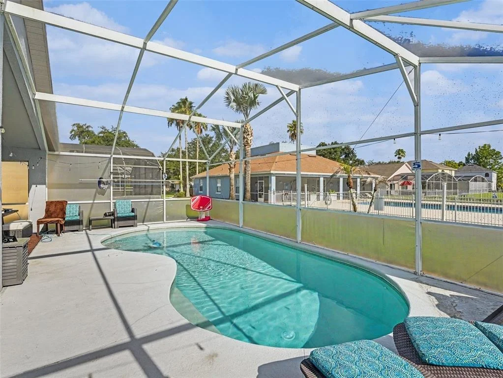 Photo of 550 BUCKINGHAM CIRCLE