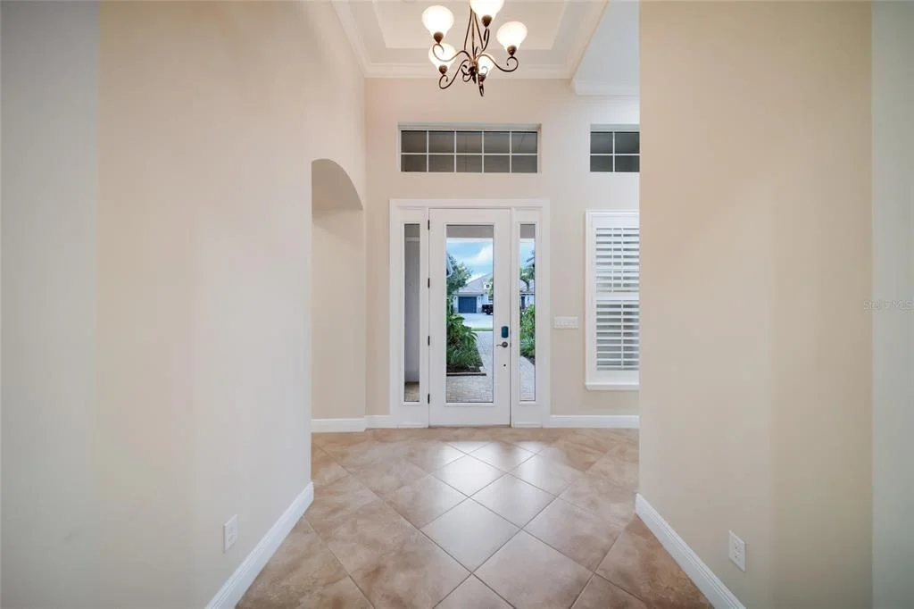 Photo of 921 RIVERSCAPE STREET