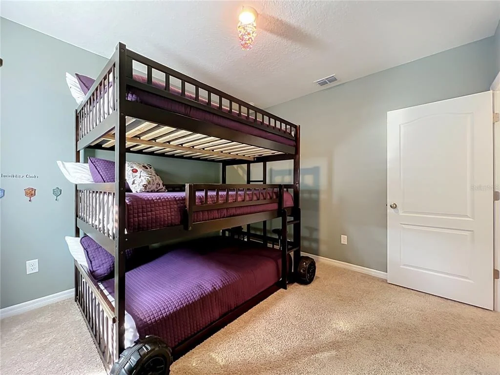 Photo of 7647 OAKMOSS LOOP