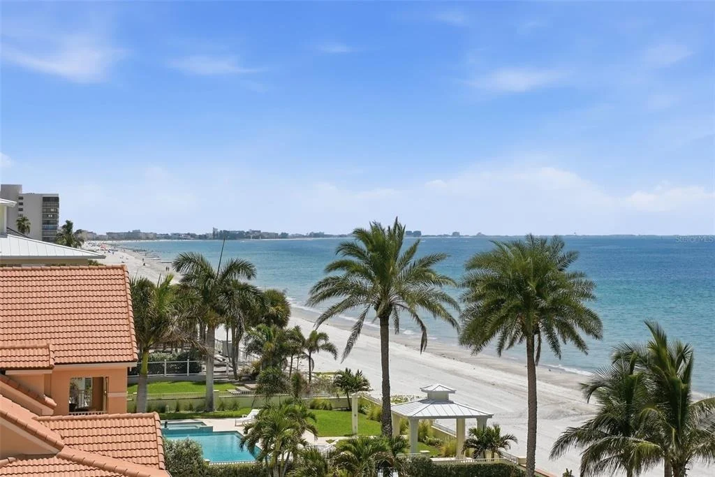 Photo of 15908 GULF BOULEVARD