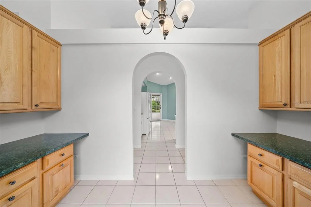 Photo of 555 PARK ESTATES SQUARE