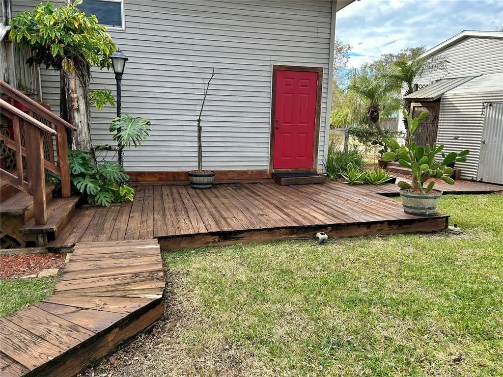 Photo of 55730 HOLIDAY  CIRCLE