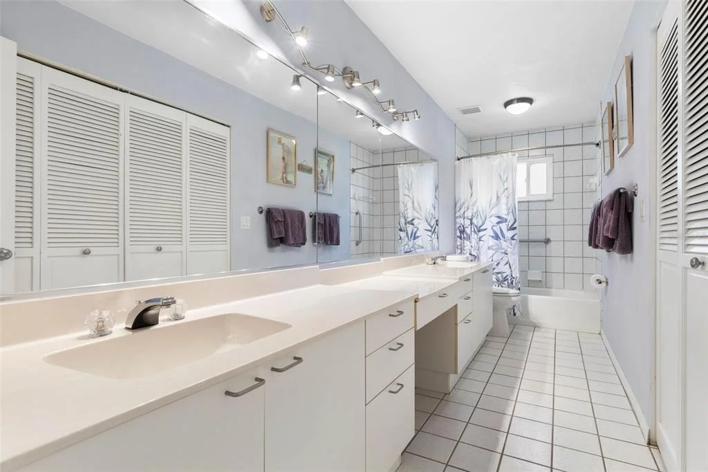 Photo of 60 KINGSLEY CIRCLE