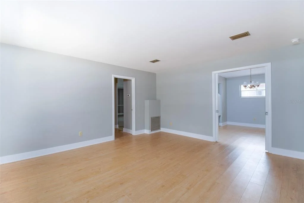 Photo of 703 NE 6TH PLACE