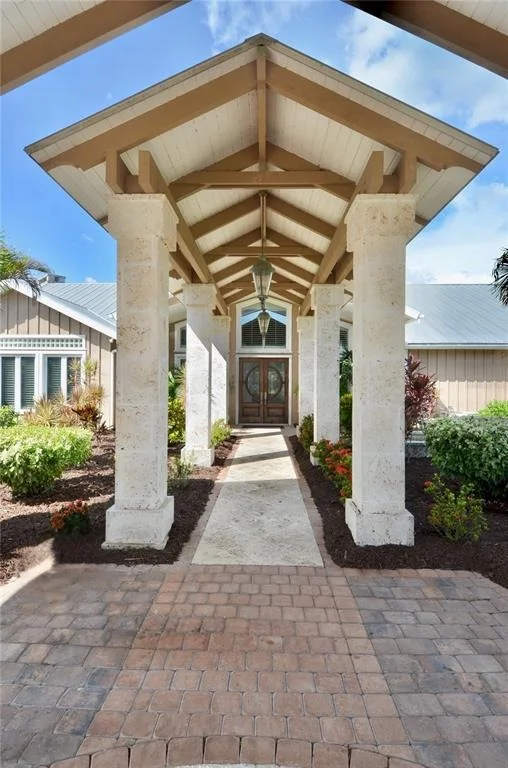 Photo of 630 N RIVER ROAD