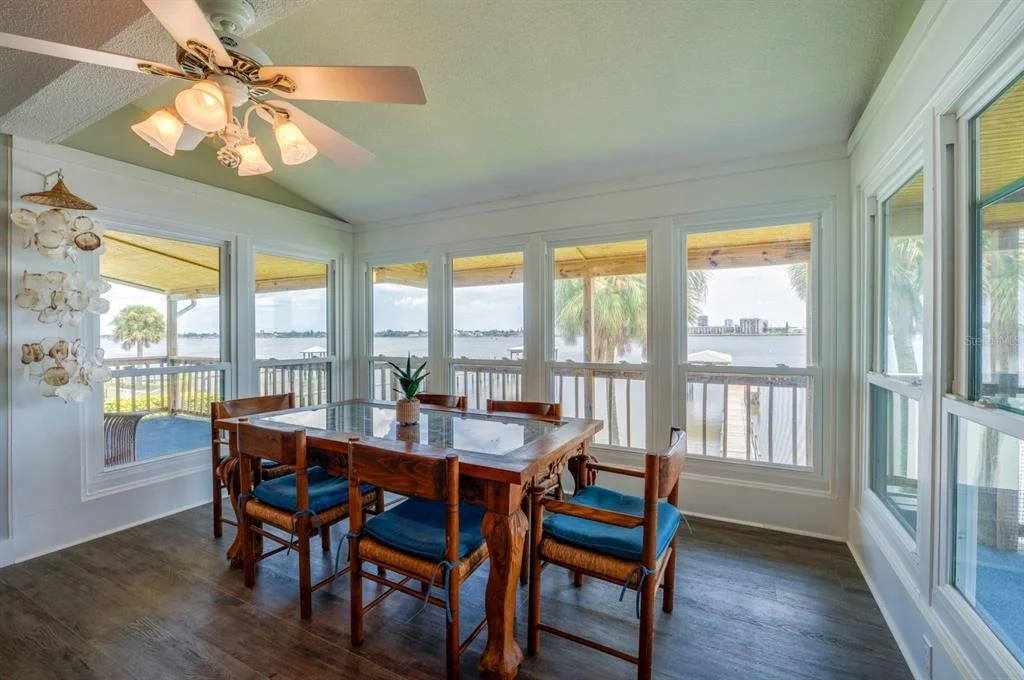 Photo of 1633 RIVERSIDE DRIVE