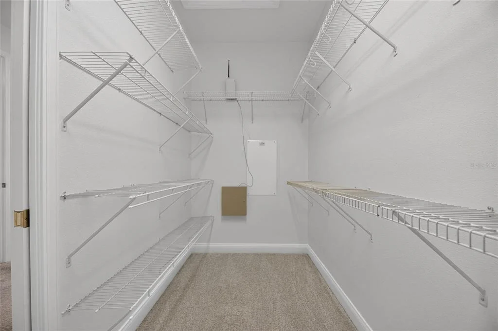 Photo of 824 ISLEBAY DRIVE