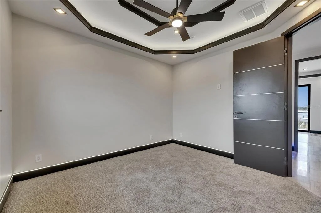 Photo of 6528 SIMONE SHORES CIRCLE