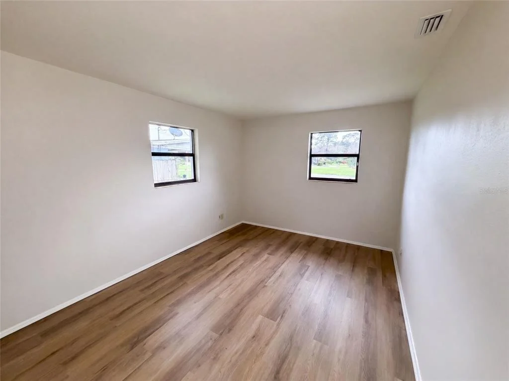Photo of 1053 AZALEA LANE