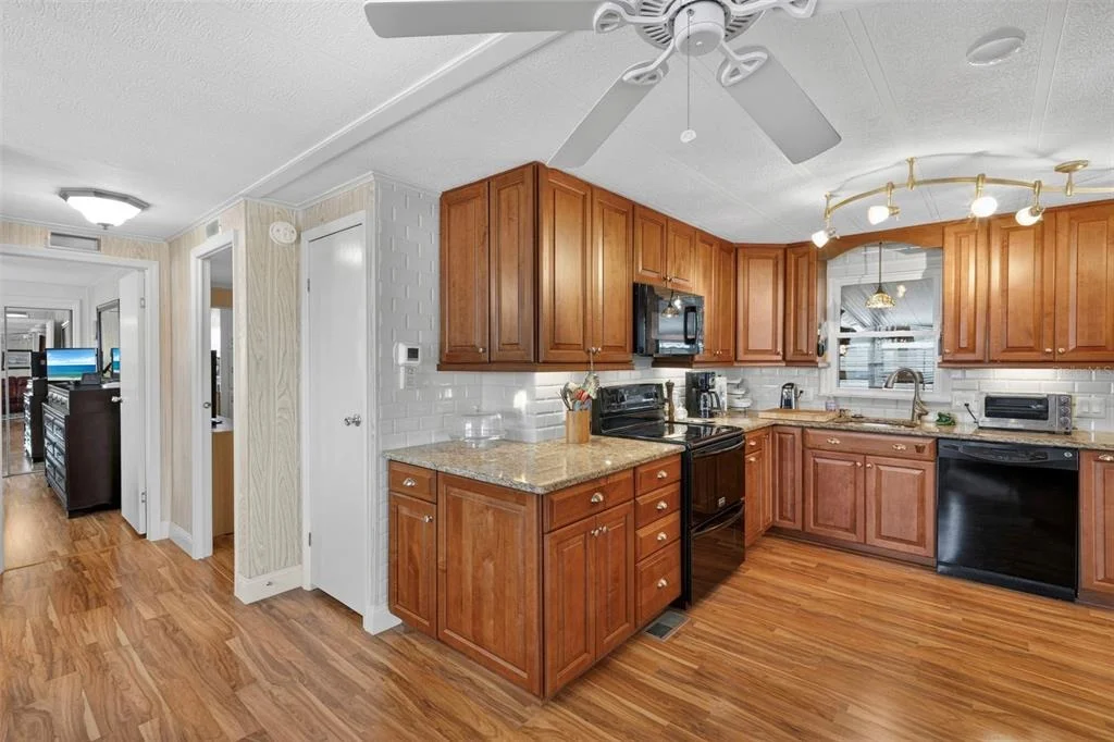 Photo of 320 LA COSTA