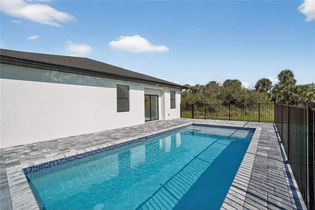 Photo of 336 SUNSET ROAD