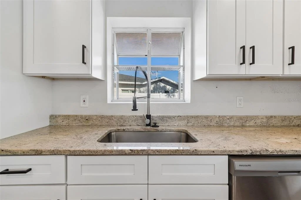 Photo of 125 HARBOR BLUFF DRIVE