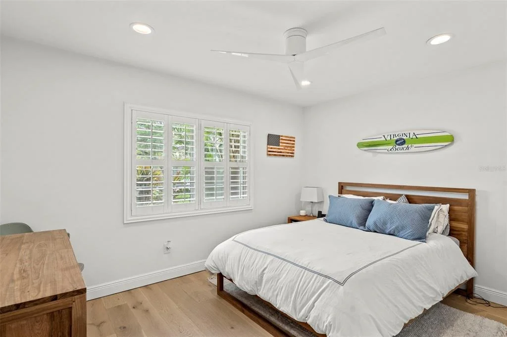 Photo of 480 W DAVIS BOULEVARD