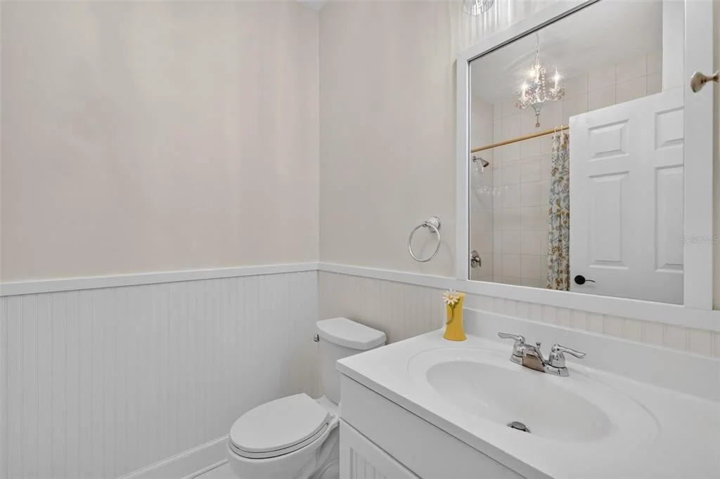Photo of 580 W 10TH AVENUE