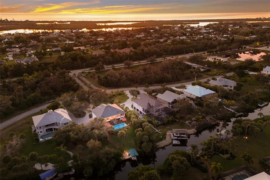 Photo of 10110 CREEKSIDE DRIVE