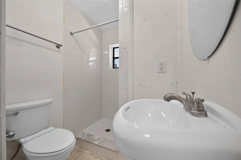 Photo of 351 STARLING ROAD